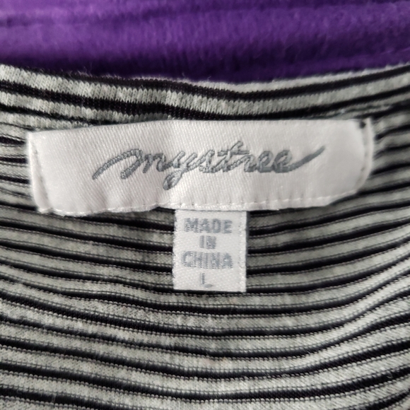 SOLD Mystree Tank Top - Picture 7 of 10